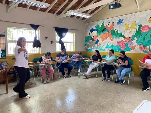 Capacitación docentes primaria